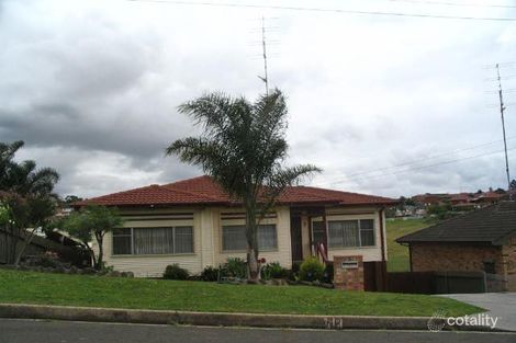 8 Derowie Cres, Lake Heights, NSW 2502