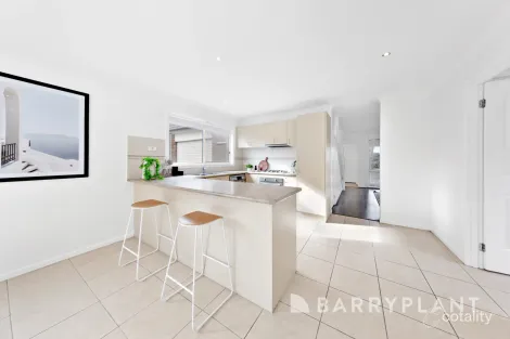 Property photo of 28 Lyons Avenue Burnside Heights VIC 3023