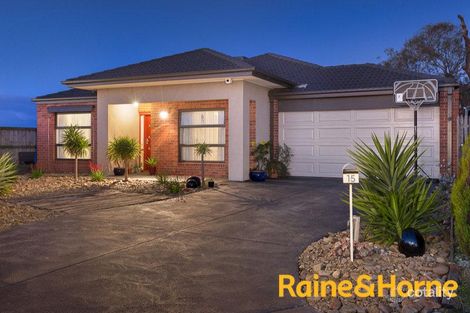 15 Banfield Pl, Lyndhurst, VIC 3975