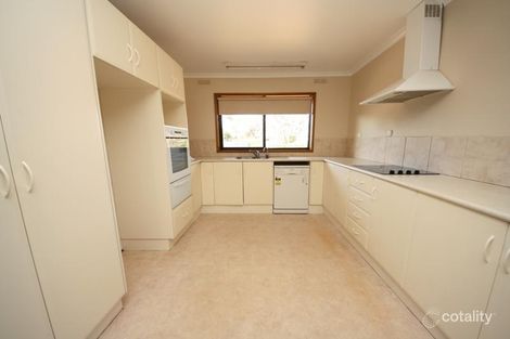 Property photo of 4 Oak Court Horsham VIC 3400