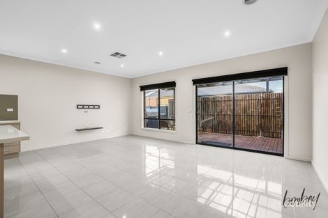 Property photo of 51 Wattletree Street Craigieburn VIC 3064