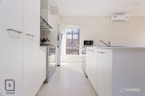 Property photo of 44 Bregman Esplanade Manor Lakes VIC 3024