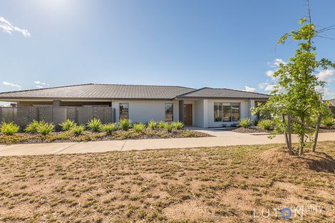 Property photo of 1 Haviland Street Coombs ACT 2611