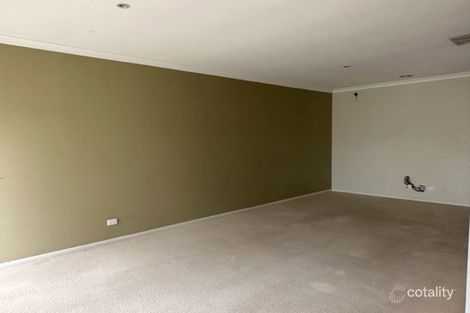 Property photo of 2 Berrima Close Craigieburn VIC 3064