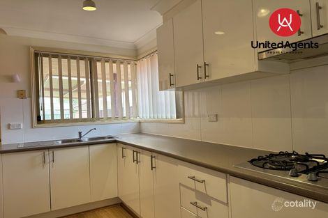 Property photo of 13A Tamworth Crescent Hoxton Park NSW 2171