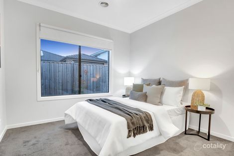 Property photo of 24 Stettler Boulevard Mickleham VIC 3064