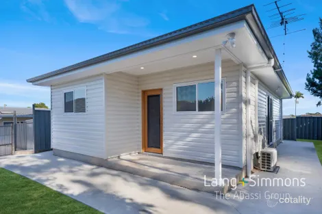 215 Desborough Rd, St Marys, NSW 2760