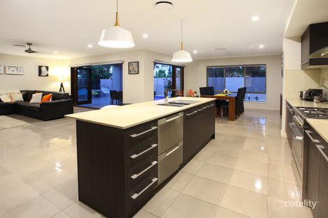 Property photo of 17 Leeside Place Hope Island QLD 4212