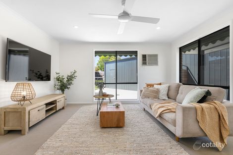 Property photo of 28 Comte Close Cranbourne West VIC 3977