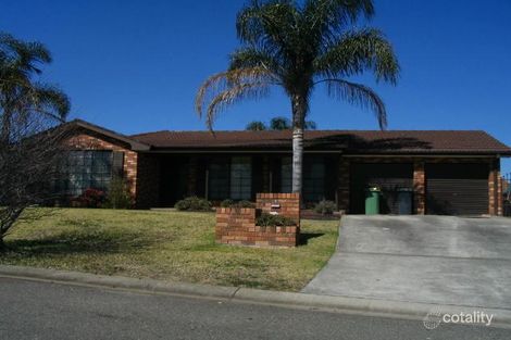 18 Sunndal Cl, St Clair, NSW 2759