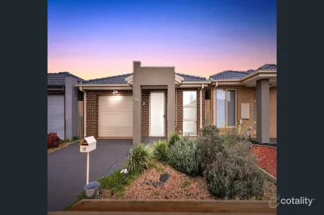10 Harper St, Melton South, VIC 3338