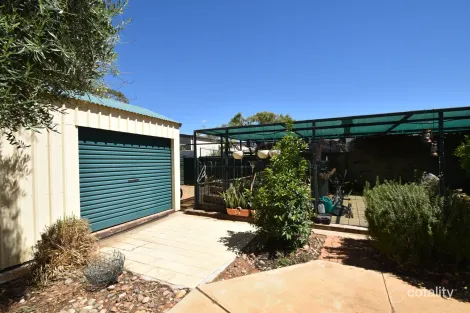 Property photo of 11 Erumba Street Braitling NT 0870