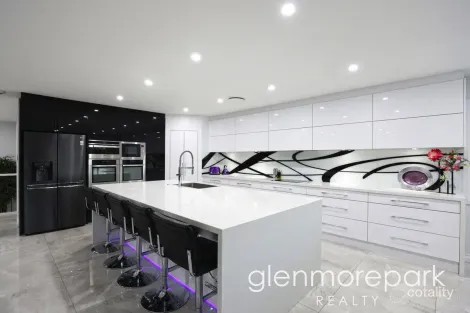 Property photo of 92 Sir John Jamison Circuit Glenmore Park NSW 2745
