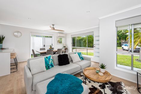 Property photo of 13 Gladful Court Varsity Lakes QLD 4227