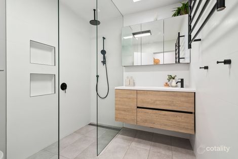 Property photo of 107 Devonshire Crescent Oak Flats NSW 2529