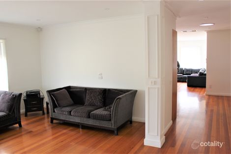 Property photo of 21 Regency Road Roxburgh Park VIC 3064