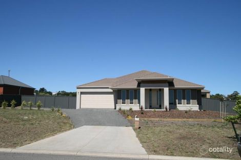 13 SANCTUARY DR, KYNETON, VIC 3444