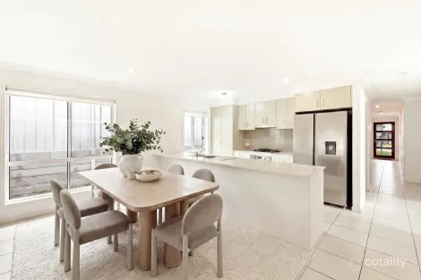 Property photo of 42 Sandover Circuit Holmview QLD 4207