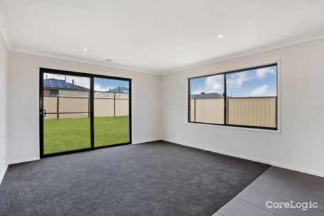 Property photo of 10 Overland Drive Kilmore VIC 3764