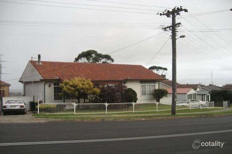 243 Flagstaff Rd, Lake Heights, NSW 2502