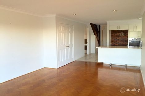 Property photo of 17 Naranja Crescent Benowa QLD 4217