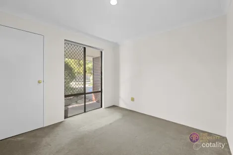 Property photo of 18 Elm Close Camillo WA 6111