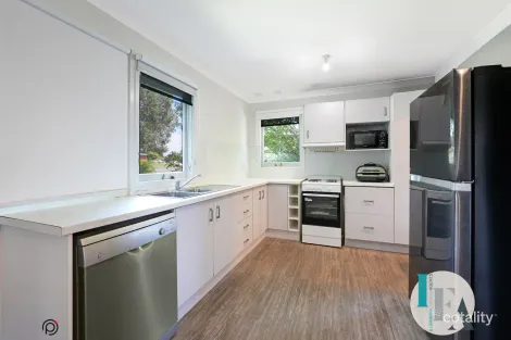 Property photo of 16 Bangaroo Avenue Dapto NSW 2530