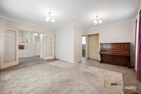 Property photo of 24 Sharps Road Tullamarine VIC 3043