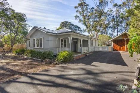 Property photo of 13 Garden Square Somers VIC 3927