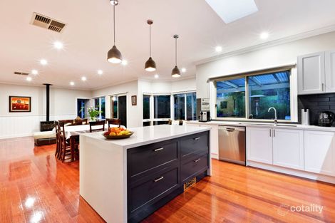 Property photo of 33 Hillcrest Road Eltham North VIC 3095