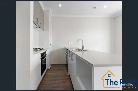 Property photo of 7 Sedate Drive Rockbank VIC 3335