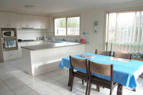 2/17 Curletts Rd, Lara, VIC 3212