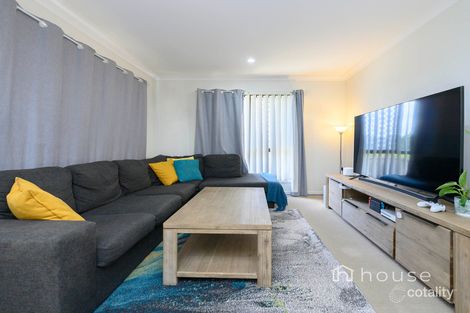 Property photo of 58 Sovereign Drive Deebing Heights QLD 4306