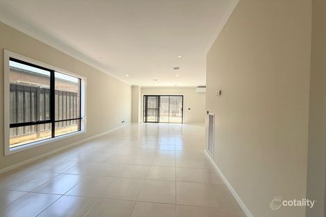 Property photo of 38 Mantis Circuit Tarneit VIC 3029
