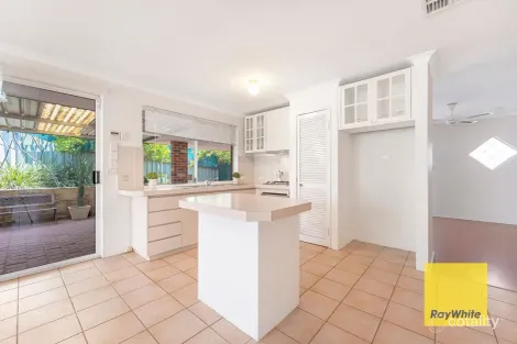 Property photo of 6 Brookside Gardens Caversham WA 6055