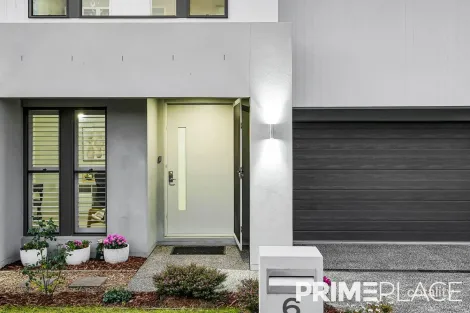 Property photo of 6 Deeside Court Spring Mountain QLD 4300