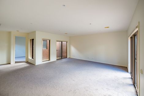 Property photo of 2/73 Waverley Road Chadstone VIC 3148
