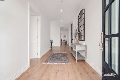 Property photo of 1 Andaman Drive Craigieburn VIC 3064