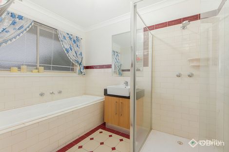 Property photo of 13 Mordaunt Drive Hillside VIC 3037