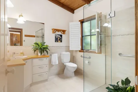 Property photo of 10 Beves Lane Woodend VIC 3442