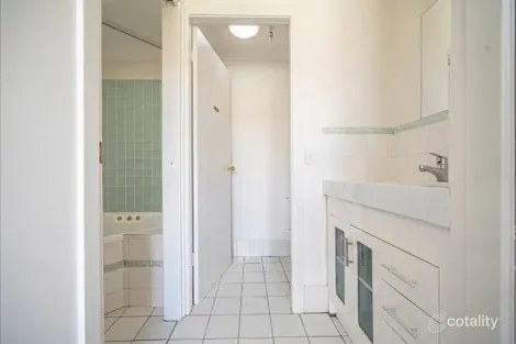 Property photo of 10 Ishbell Drive Armidale NSW 2350