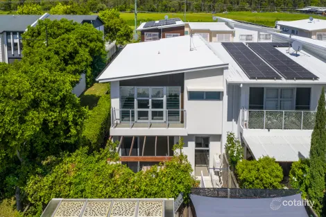 23/1-2 Waters Cl, Hope Island, QLD 4212