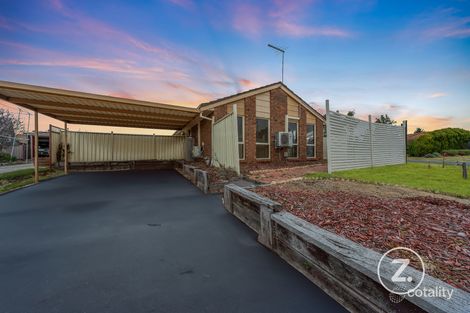 Property photo of 4 Pinnacle Crescent Brookfield VIC 3338
