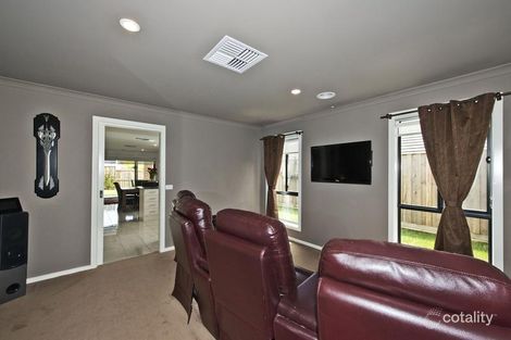 Property photo of 21 Dalrymple Way Doreen VIC 3754