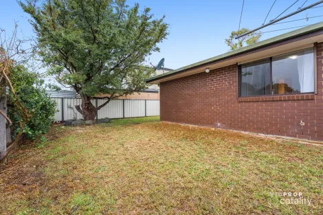 Property photo of 4 Damte Place St Albans VIC 3021