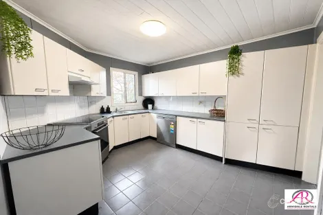 Property photo of 50 Mann Street Armidale NSW 2350