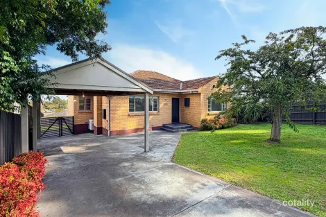 Property photo of 246 Princes Way Drouin VIC 3818