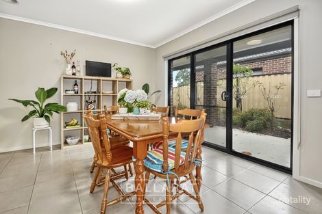 Property photo of 1/1446A Gregory Street Lake Wendouree VIC 3350