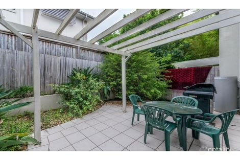 Property photo of 3/9 Government Road Labrador QLD 4215