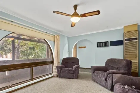 Property photo of 6 Bradman Court Morphett Vale SA 5162